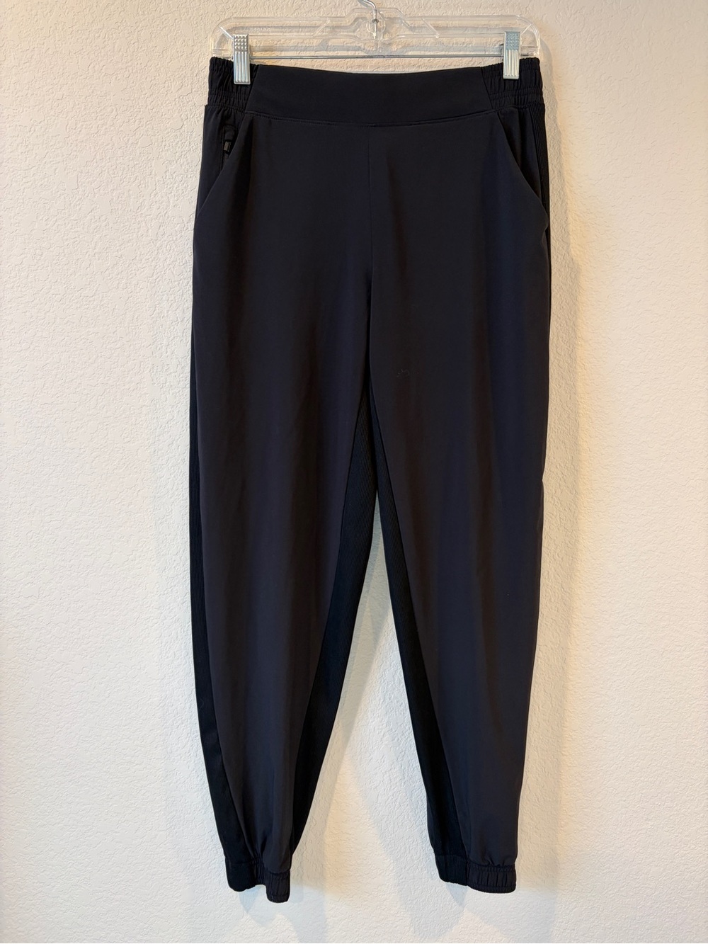 Athleta Women’s Black Brooklyn Legacy Mid Rise Jogger - 8